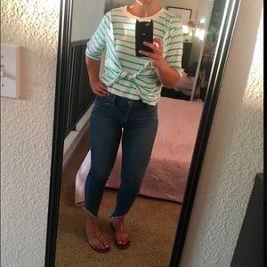 Abound cropped front knot tee